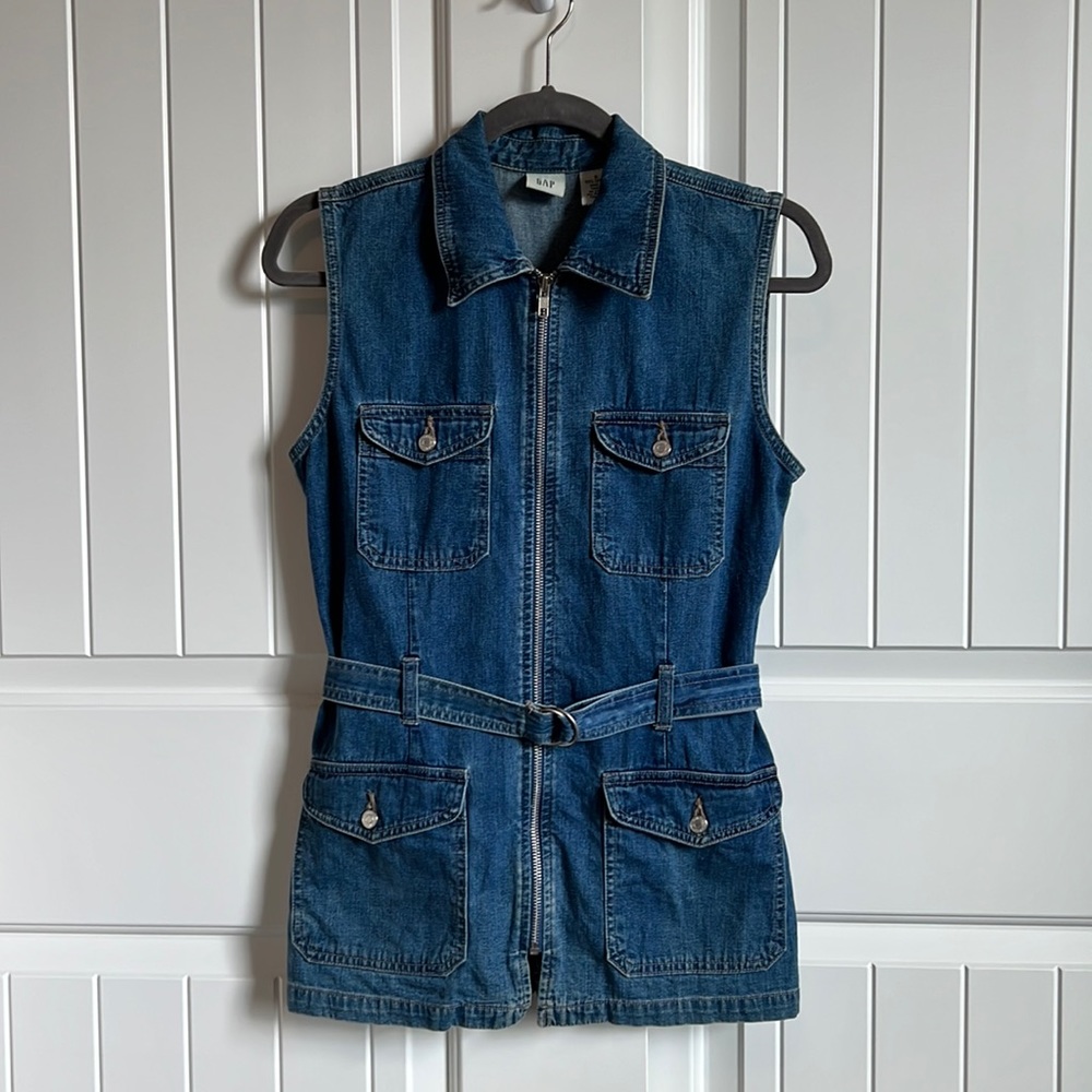 Gap Women’s jean vest